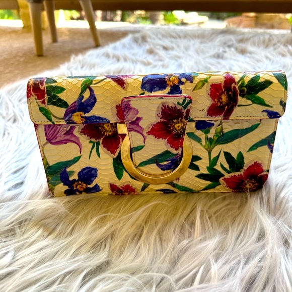 Ferragamo Clutch - Picture 3 of 7